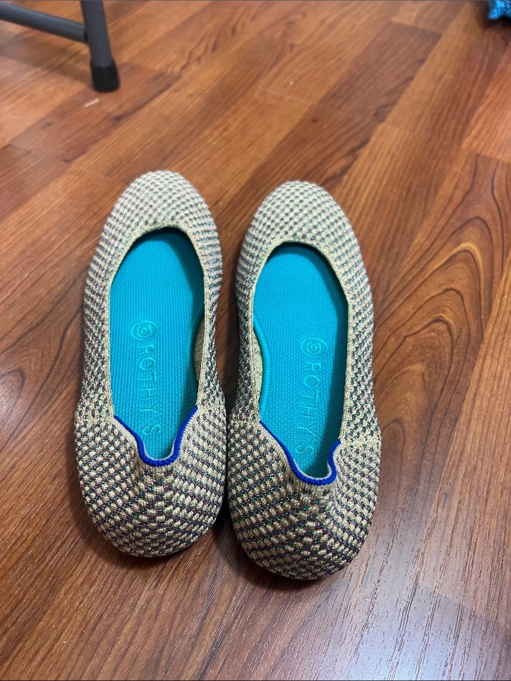 Rothys Size 8 Ballet Flats Round Toe Limited Edition Multi Color Metallic